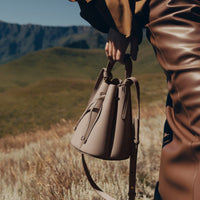 Numéro Huit Mini - Textured Taupe