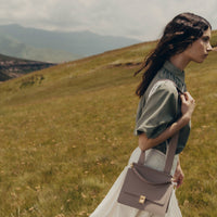 Numéro Sept - Textured Taupe
