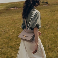 Numéro Sept - Textured Taupe