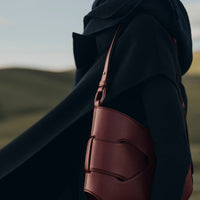 Nodde Hobo - Smooth Black Cherry