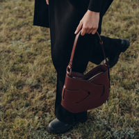 Nodde Hobo - Smooth Black Cherry