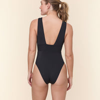 The Mykonos One Piece - Flat - Black - Classic - Cheeky