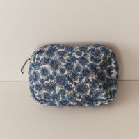 GRANDE QUINCE POUCH -- BLEU SOLEIL FLEURIT