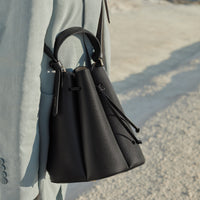 Numéro Huit - Textured Black