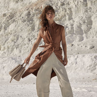 Numéro Huit - Textured Taupe